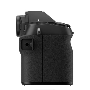 FUJIFILM X-S20 Mirrorless Camera with XF 16-50mm f/2.8-4.8 Lens (Black) at PROCAM | procam.com