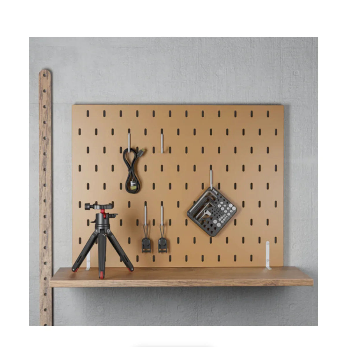 SmallRig Screw and Allen Wrench Storage Plate Kit at PROCAM | procam.com