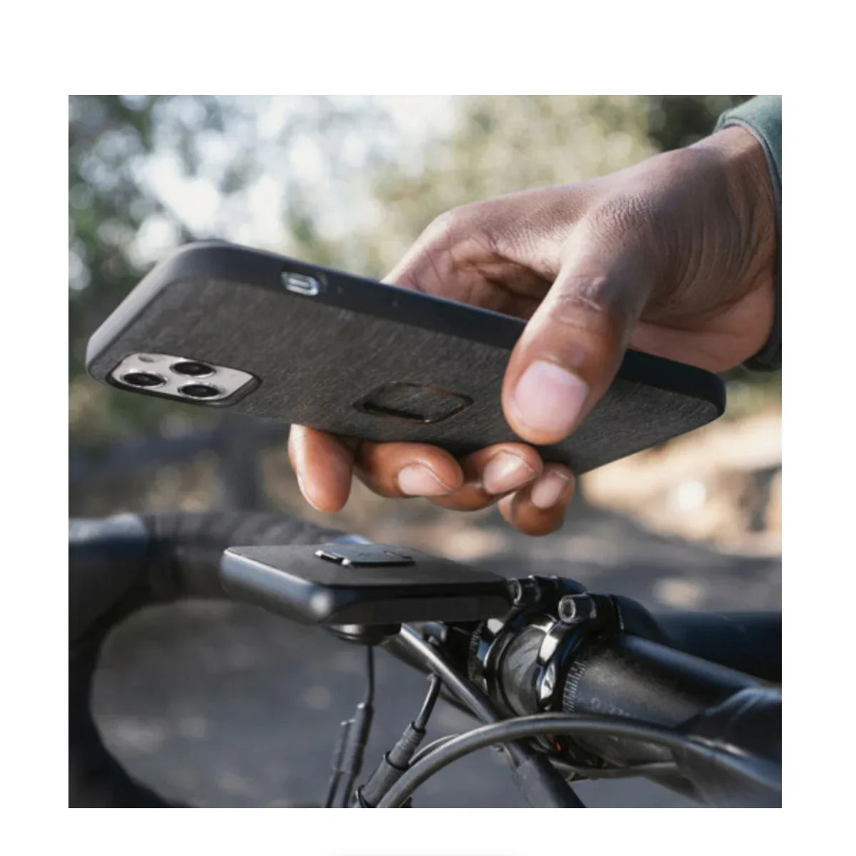 Peak Design Out Front Smartphone Bike Mount V2 with SlimLink at PROCAM | procam.com