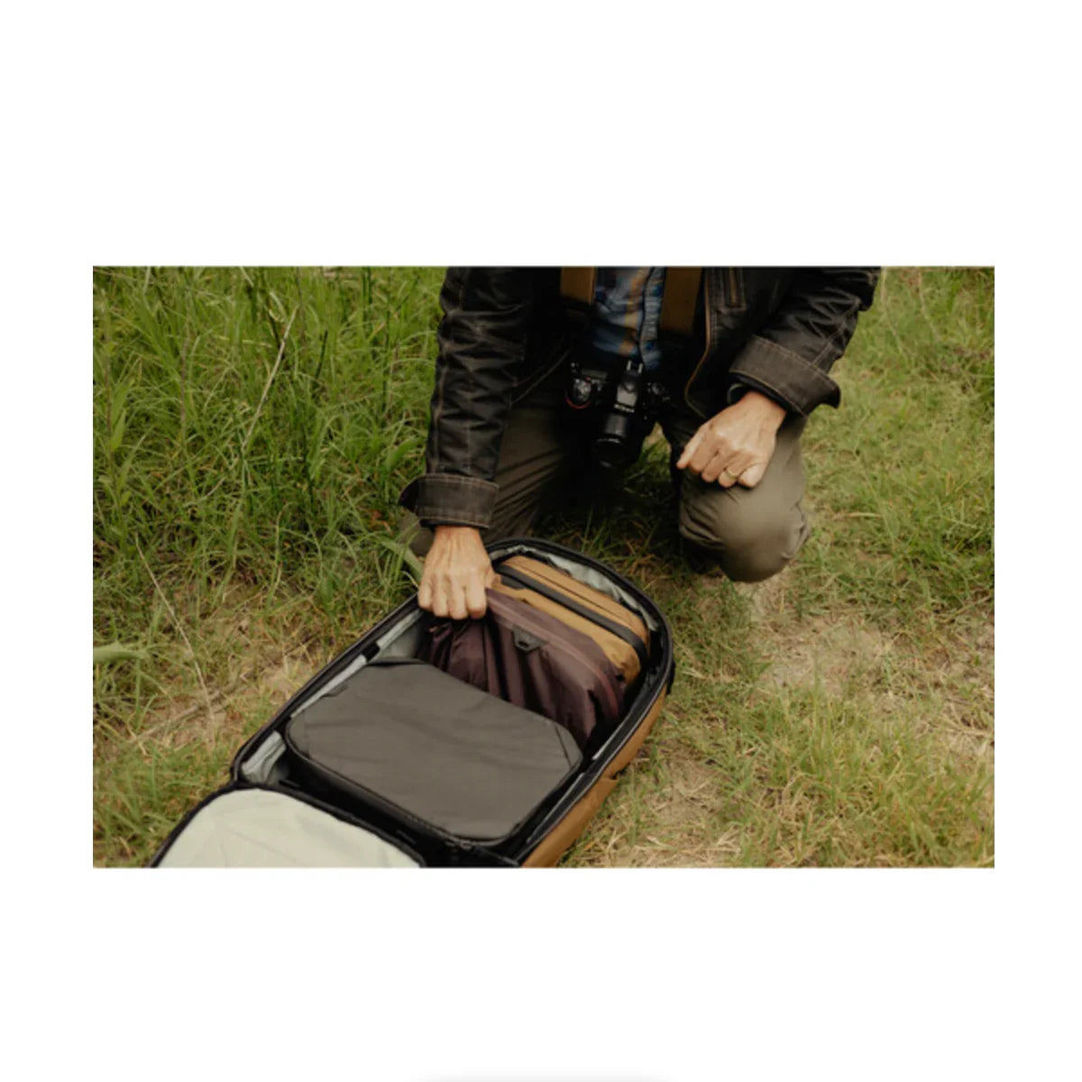 Peak Design Tech Pouch (Coyote) at PROCAM | procam.com