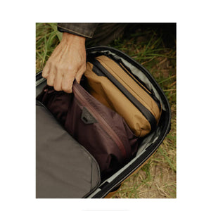Peak Design Tech Pouch (Coyote) at PROCAM | procam.com