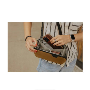 Peak Design Tech Small Pouch (Coyote) at PROCAM | procam.com