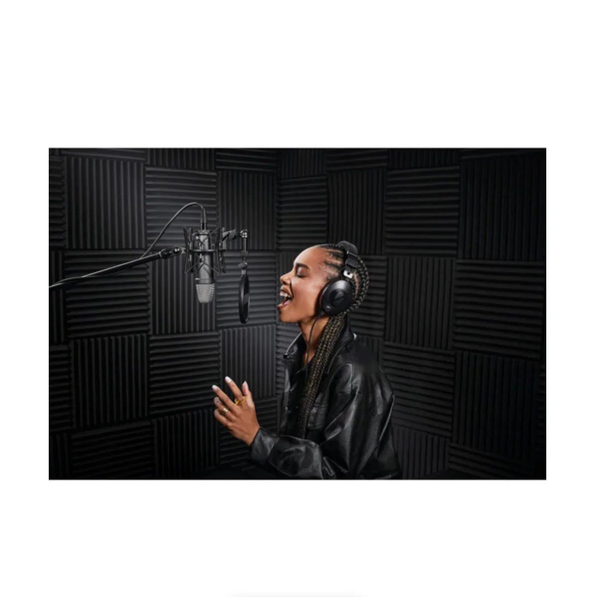 RODE NT1 Signature Series Large-Diaphragm Condenser Microphone (Black) at PROCAM | procam.com