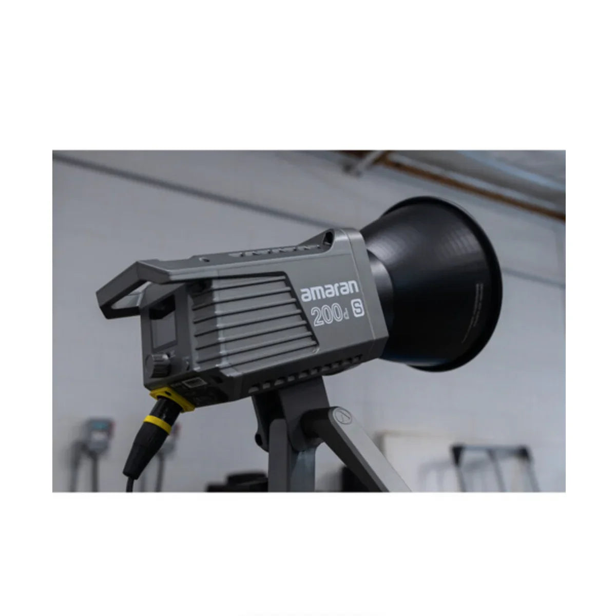 amaran COB 200d S Daylight LED Monolight at PROCAM | procam.com