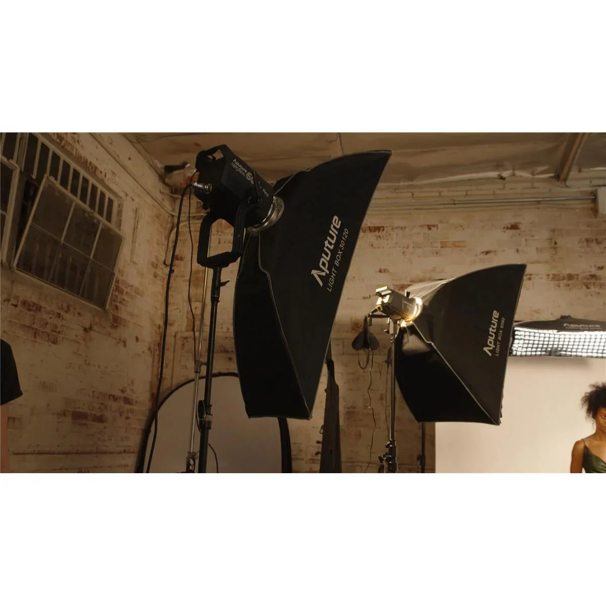 Aputure Light Box 30120 (12 x 48") at PROCAM | procam.com