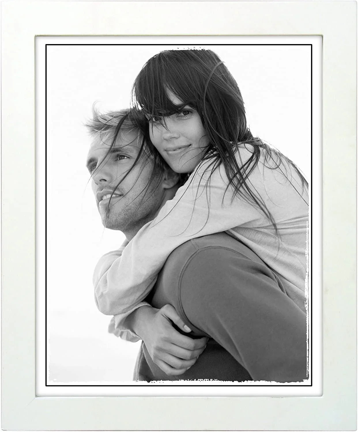 Malden 8x10 Linear Frame (White) at PROCAM | procam.com