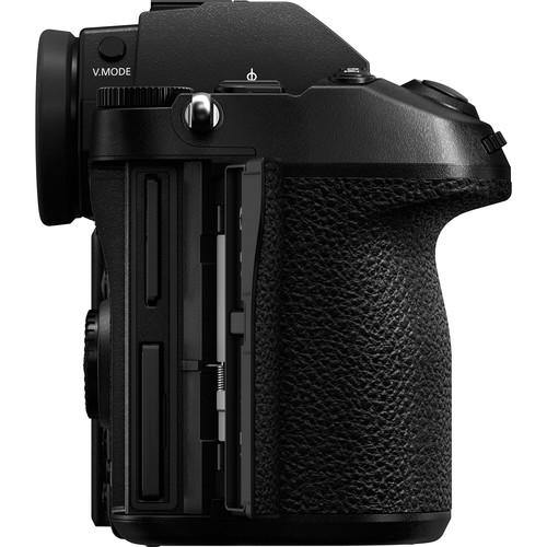 Panasonic Lumix S1 Digital Mirrorless Camera with 24-105mm f/4 S-Series Lens | PROCAM