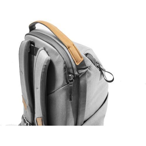 Peak Design Everyday Backpack v2 (20L, Ash) at PROCAM | procam.com