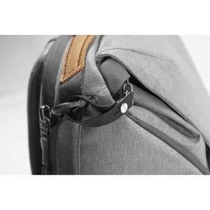 Peak Design Everyday Backpack v2 (20L, Ash) at PROCAM | procam.com