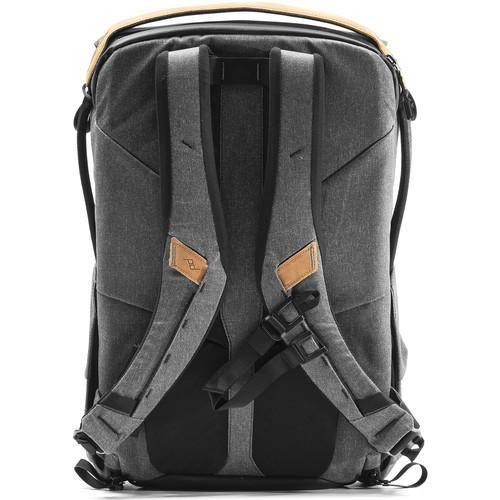 Peak Design Everyday Backpack v2 (30L, Charcoal) at PROCAM | procam.com
