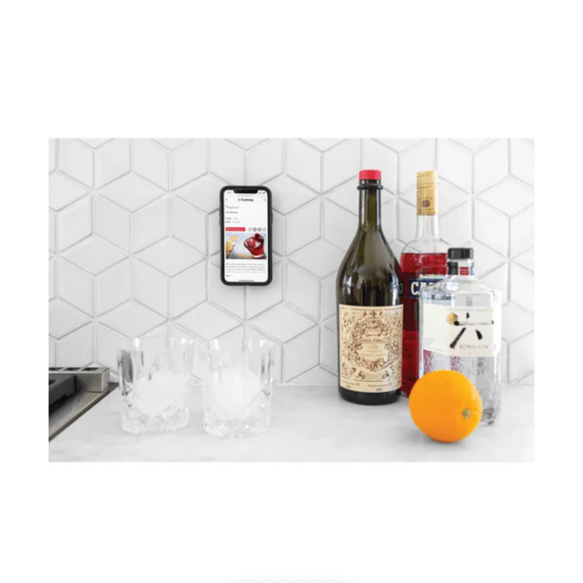 Peak Design Mobile Smartphone Magnetic Wall Mount (Charcoal) at PROCAM | procam.com