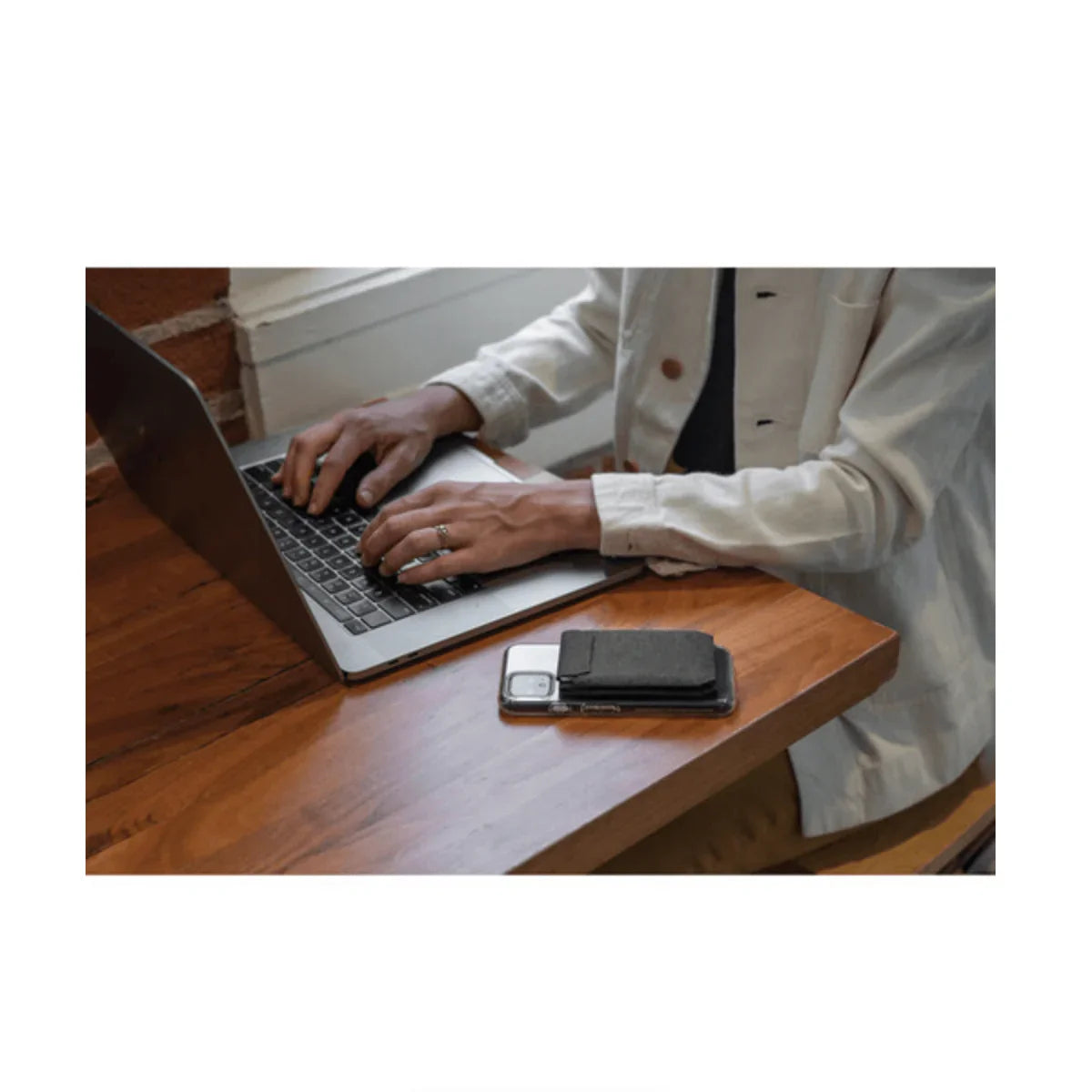 Peak Design Mobile Universal Adapter at PROCAM | procam.com