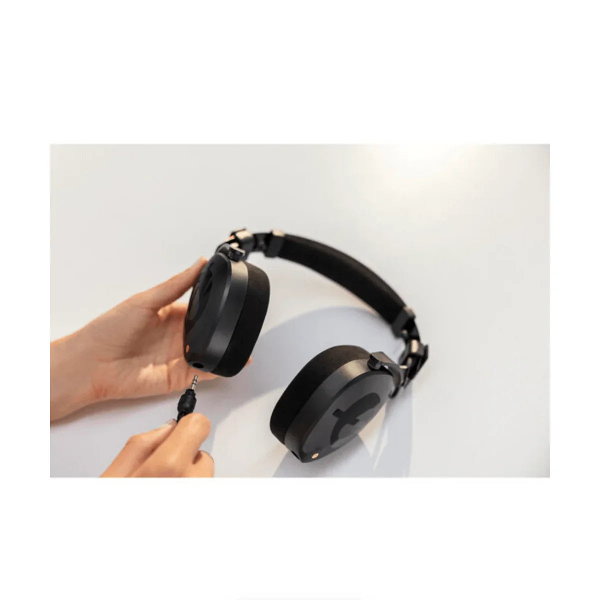 Rode NTH-100 Professional Closed-Back Over-Ear Headphones (Black) at PROCAM | procam.com