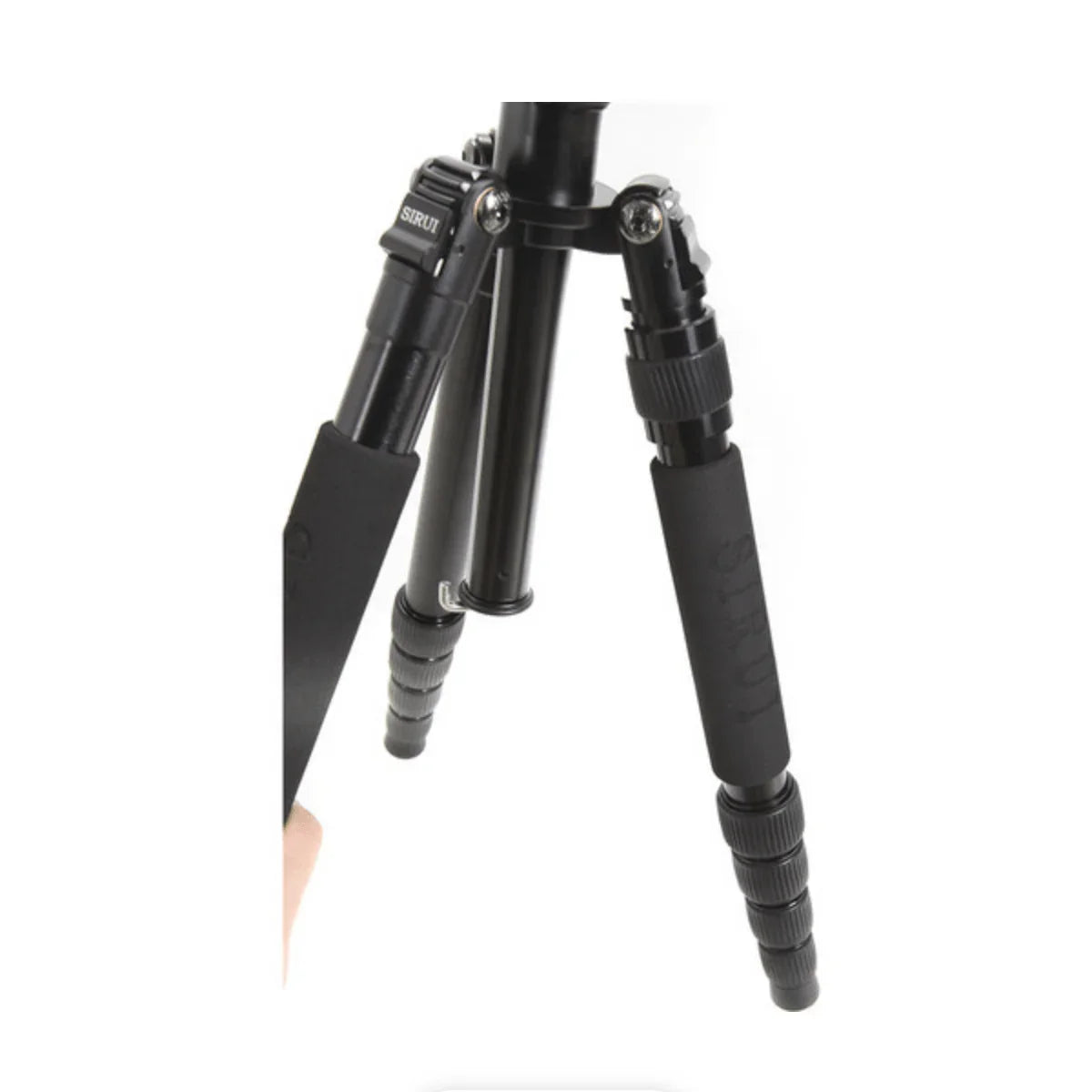 Sirui A1005 Aluminum Tripod with Y-10 Ball Head at PROCAM | procam.com