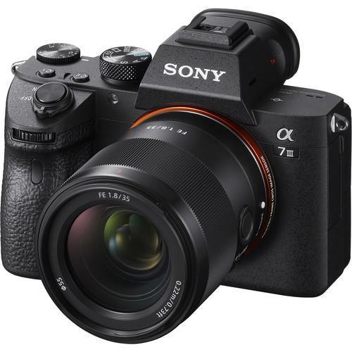 Sony FE 35mm f/1.8 Lens at PROCAM | procam.com