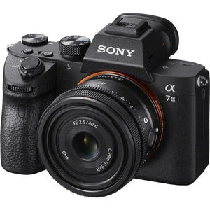 Sony FE 40mm f/2.5 G Lens at PROCAM | procam.com