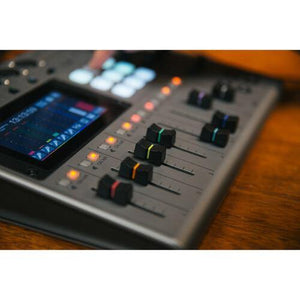 Zoom PodTrak P8 Portable Multitrack Podcast Recorder | PROCAM